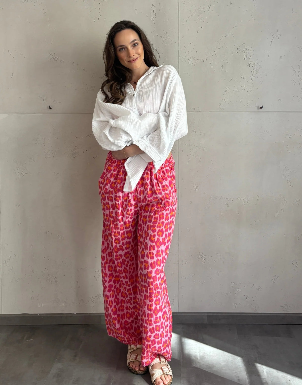 Leo Musselinhose mit weitem Bein