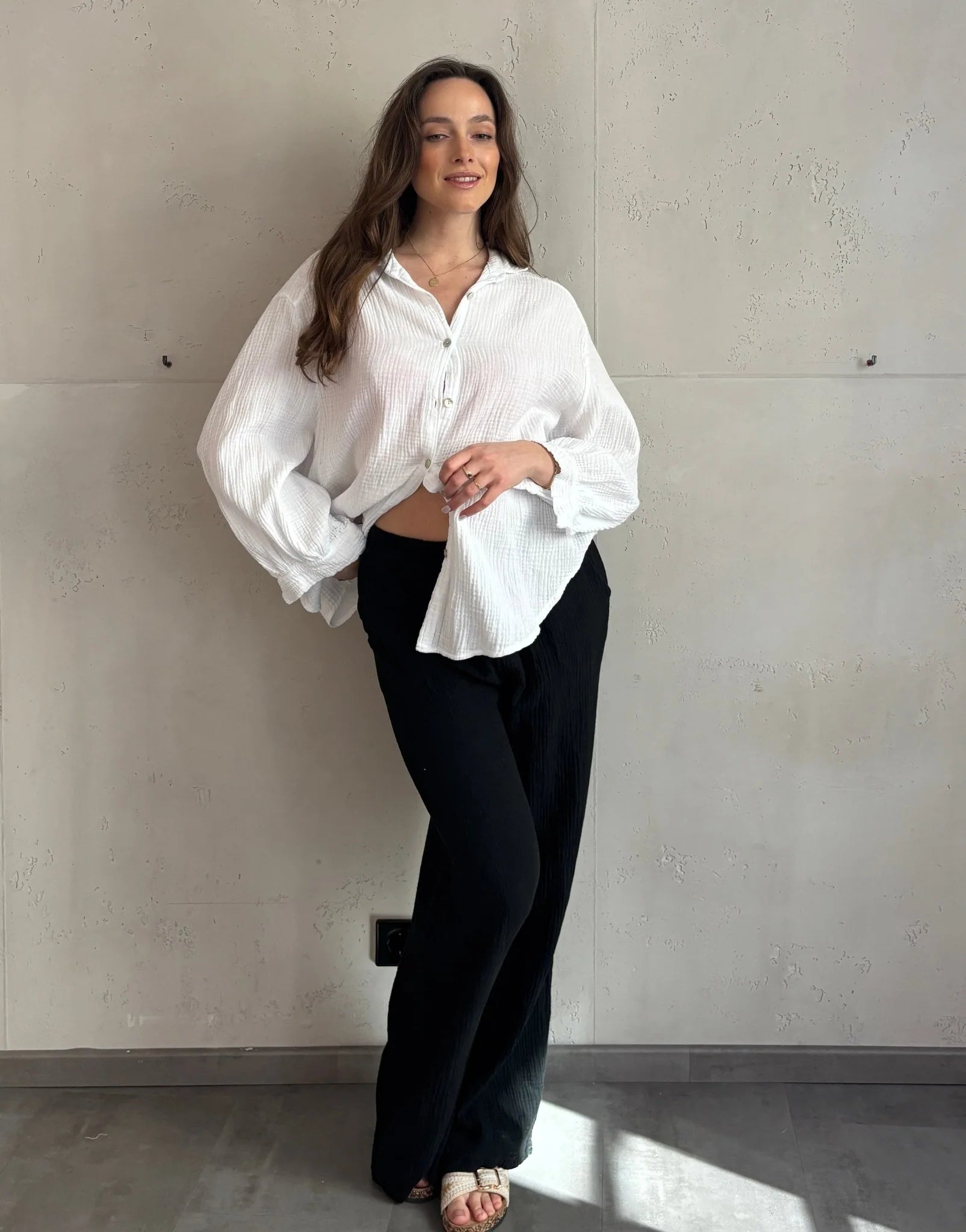 Unifarbene Musselinhose aus 100% Baumwolle